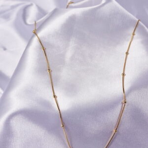 Colar longo bolinhas